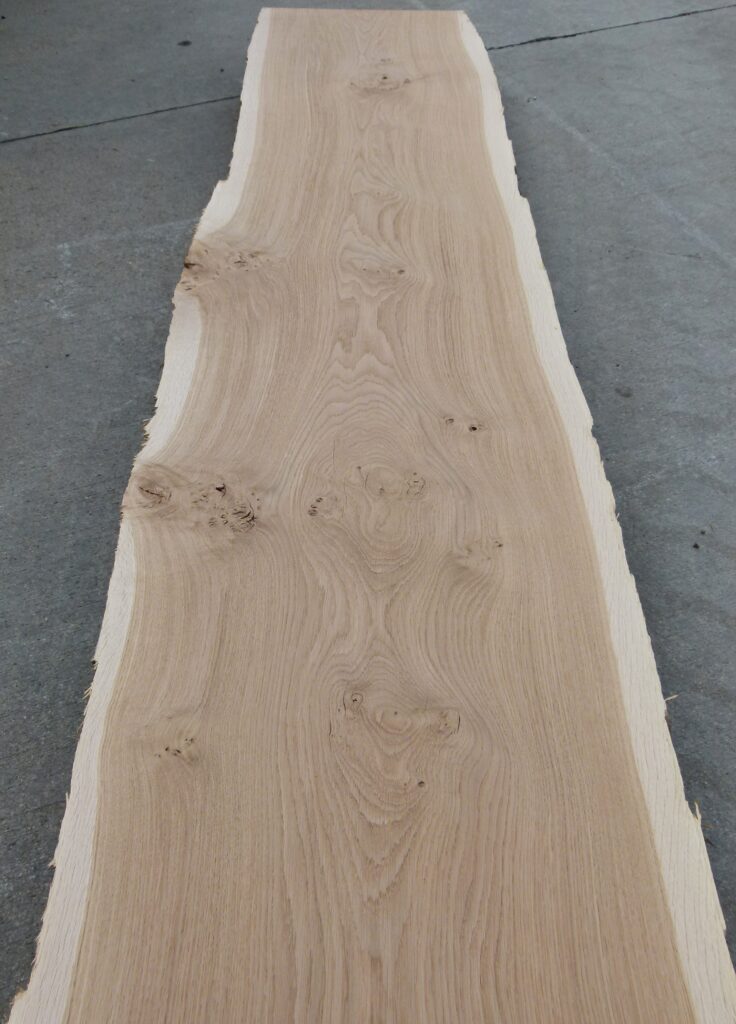 Vue en pile de plateaux chêne French Pippy reconstitués - esthétique unique pour parquet et agencement haut de gamme
